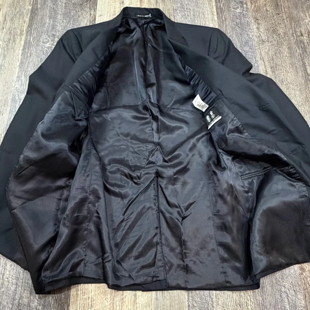 Austin Reed Suit Men 39R 